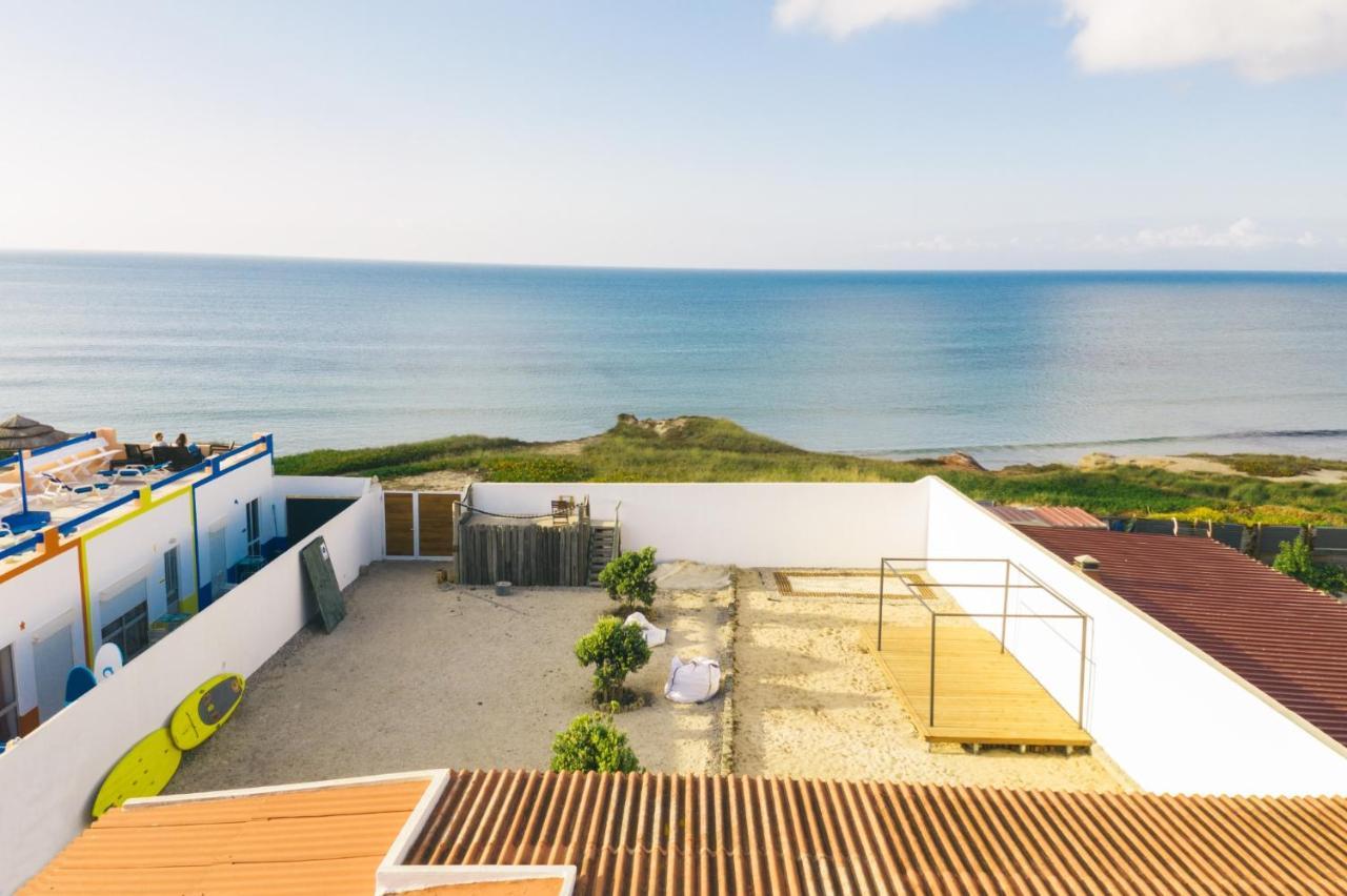 Soulsurfcamp Portugal Bed & Breakfast เปนิช ภายนอก รูปภาพ